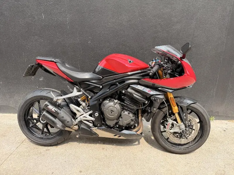 SPEED TRIPLE 1200 RR