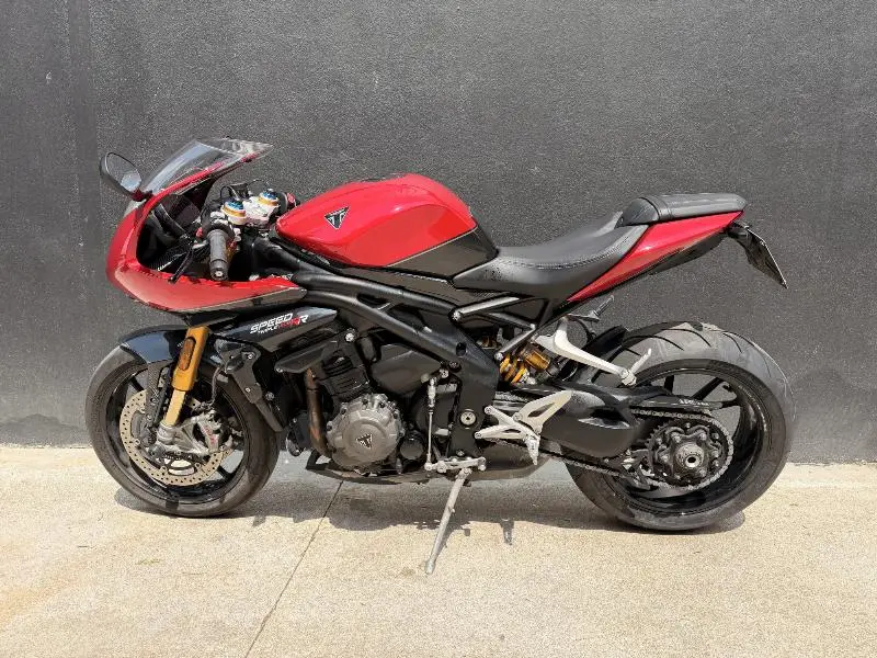 SPEED TRIPLE 1200 RR