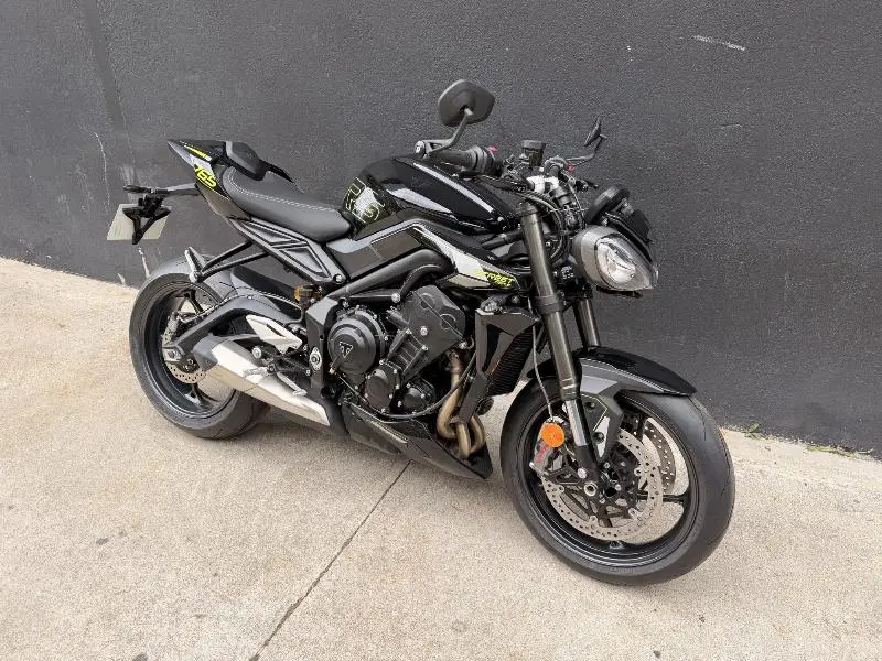 STREET TRIPLE 765 RS