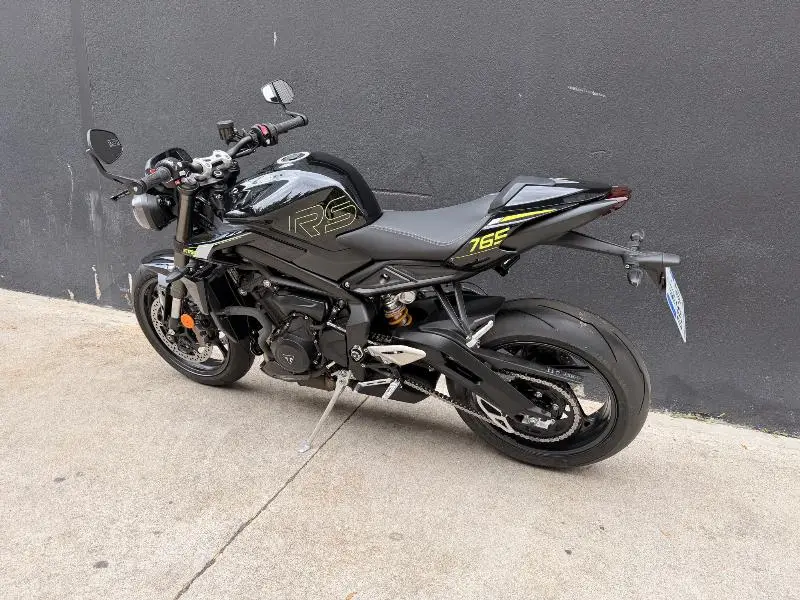 STREET TRIPLE 765 RS