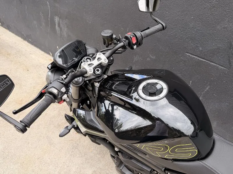 STREET TRIPLE 765 RS