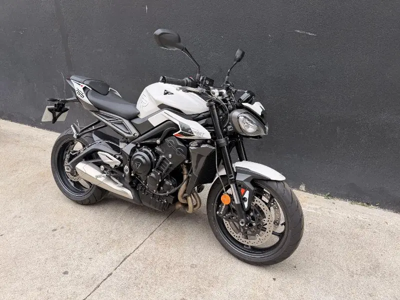 STREET TRIPLE 765 R