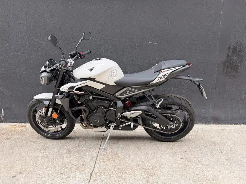 STREET TRIPLE 765 R