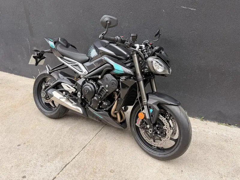 STREET TRIPLE 765 RS