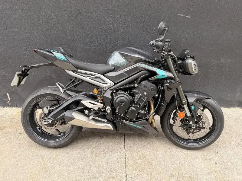 STREET TRIPLE 765 RS