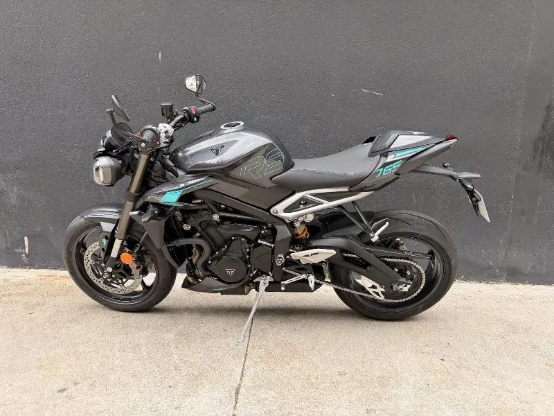 STREET TRIPLE 765 RS