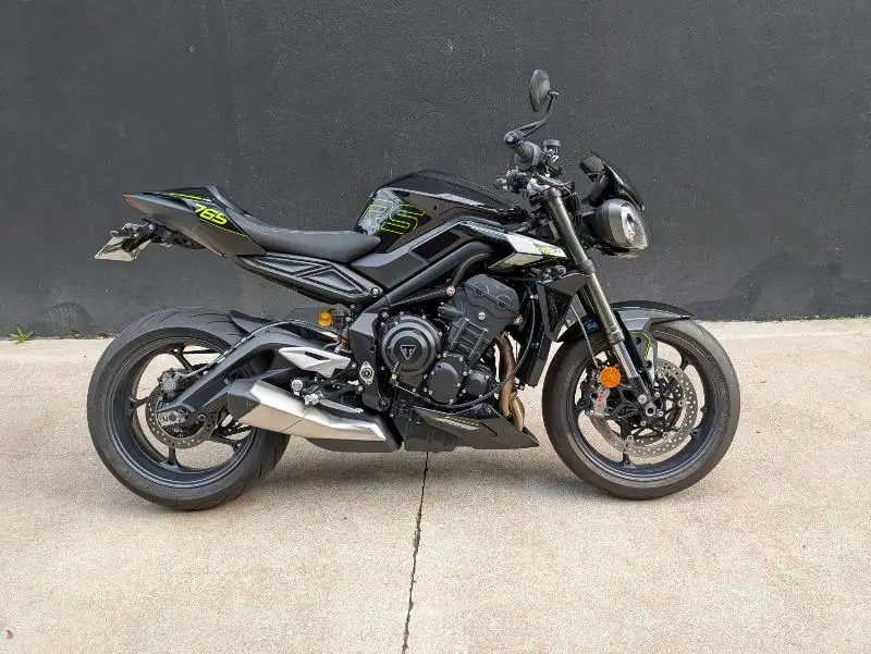 STREET TRIPLE 765 RS