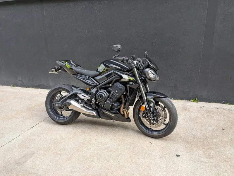 STREET TRIPLE 765 RS