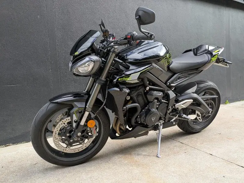STREET TRIPLE 765 RS