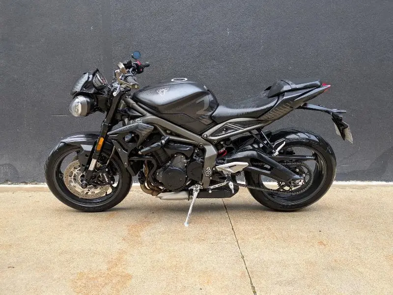 STREET TRIPLE 765 R LOW