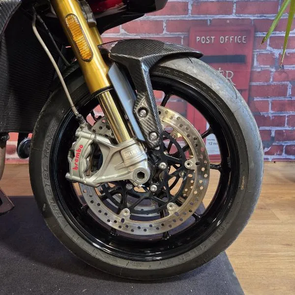 SPEED TRIPLE 1200 RR