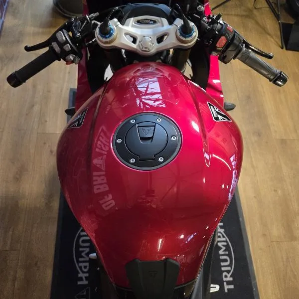 SPEED TRIPLE 1200 RR