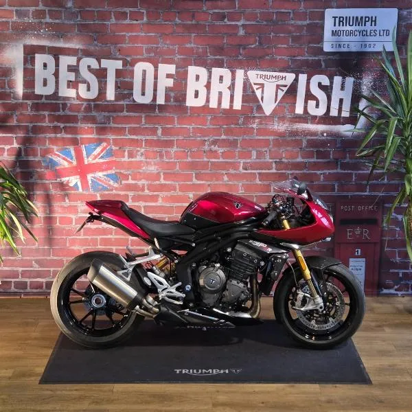 SPEED TRIPLE 1200 RR