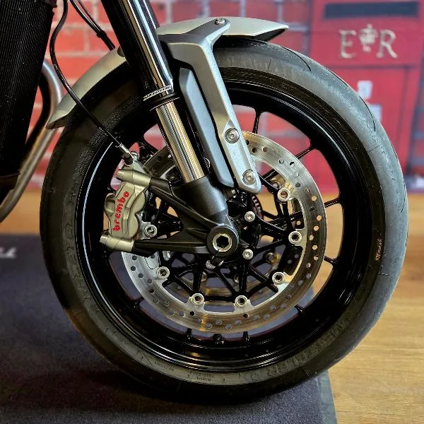 SPEED TWIN 1200