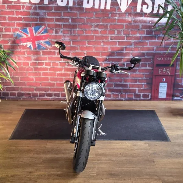 SPEED TWIN 1200