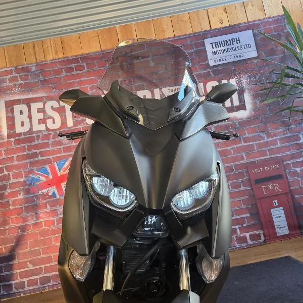 XMAX 125