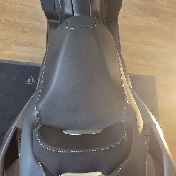 XMAX 125