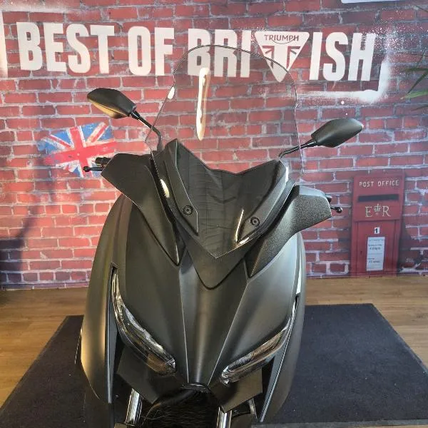XMAX 125