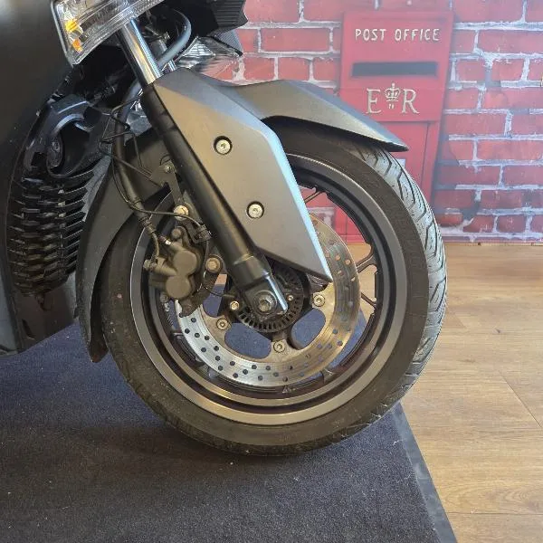 XMAX 125