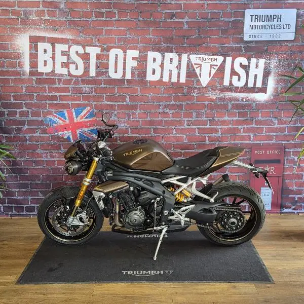 SPEED TRIPLE 1200 RS