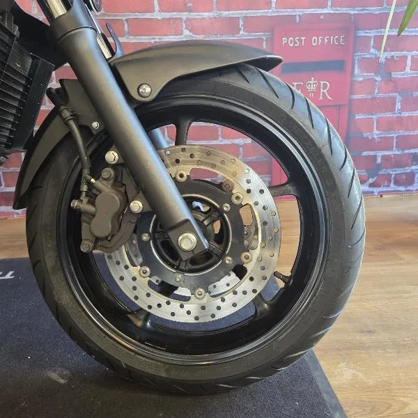XJ6N