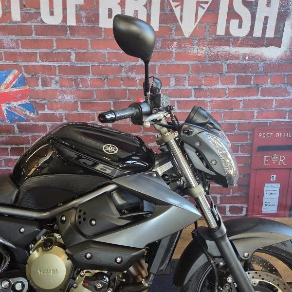 XJ6N