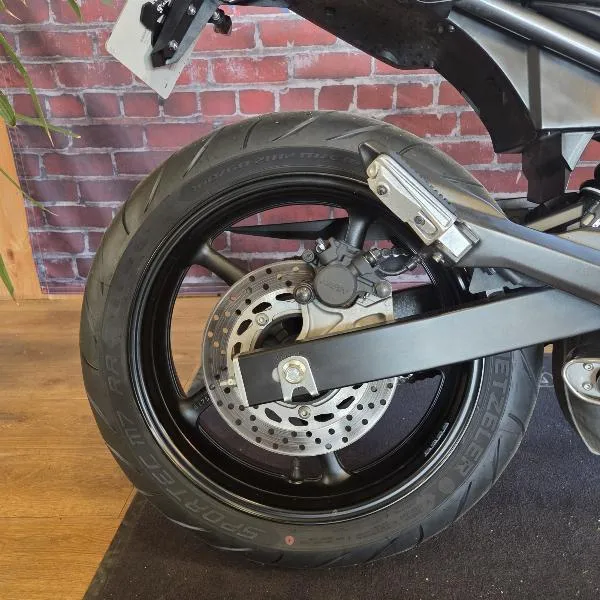 XJ6N