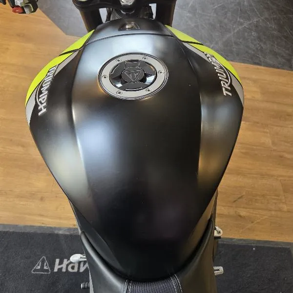 SPEED TRIPLE 1050 RS