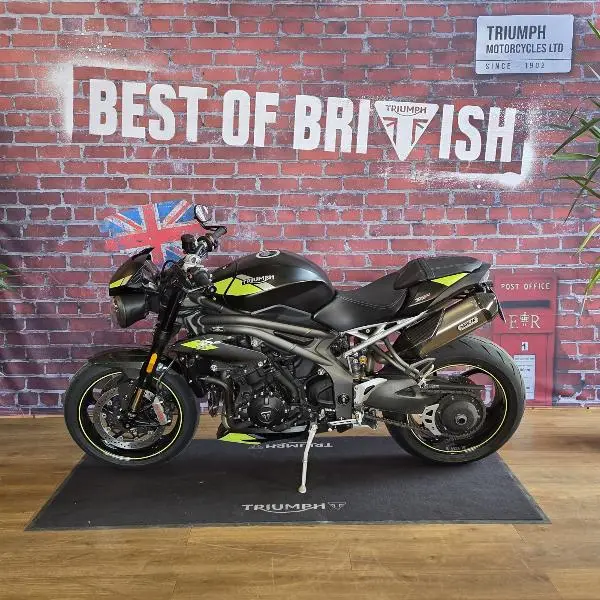 SPEED TRIPLE 1050 RS