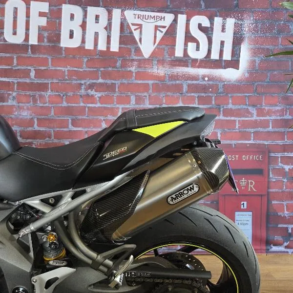 SPEED TRIPLE 1050 RS
