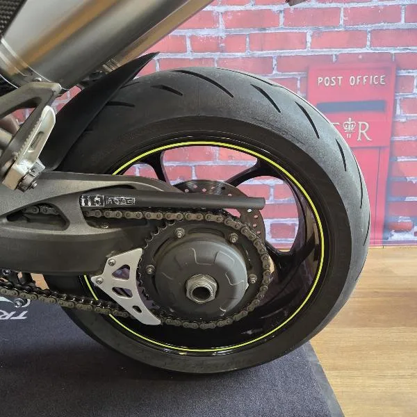 SPEED TRIPLE 1050 RS