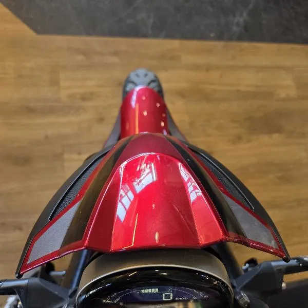 TRIDENT 800