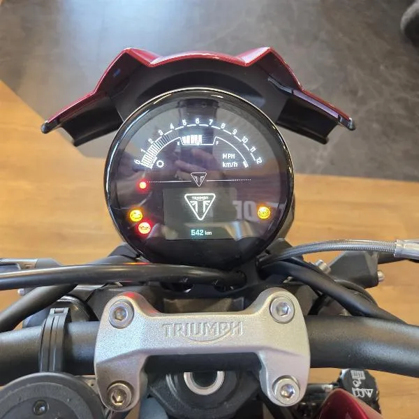TRIDENT 800