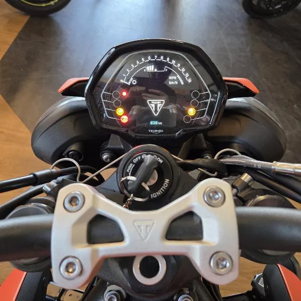STREET TRIPLE 765 R A2