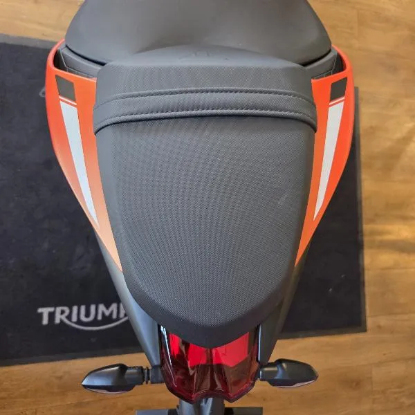 STREET TRIPLE 765 R A2