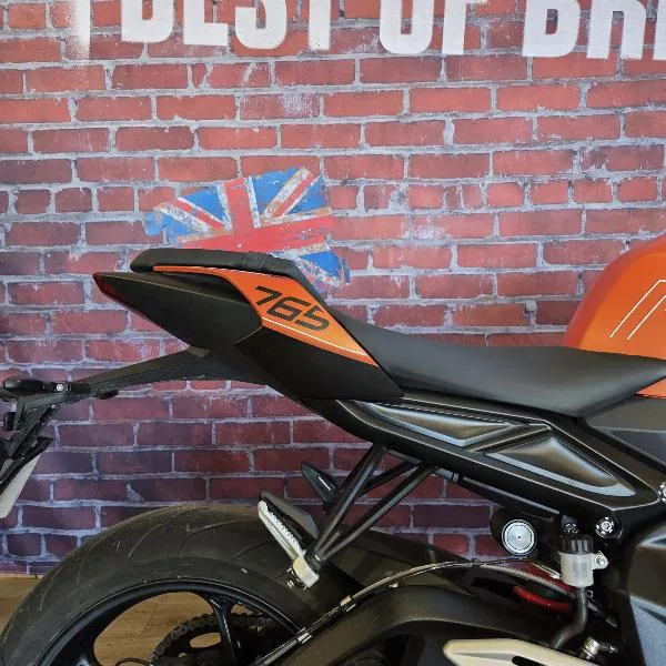 STREET TRIPLE 765 R A2