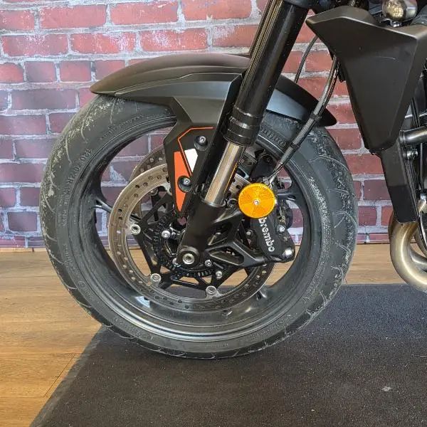 STREET TRIPLE 765 R A2