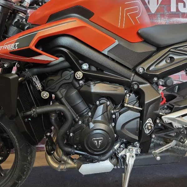 STREET TRIPLE 765 R A2