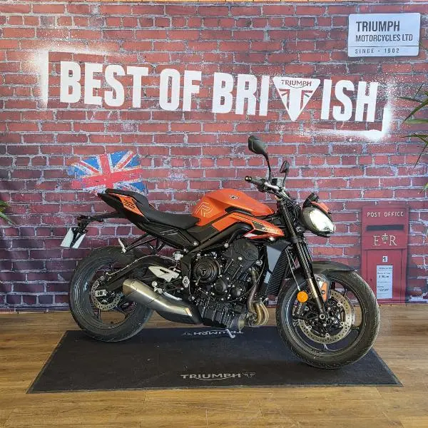 STREET TRIPLE 765 R A2
