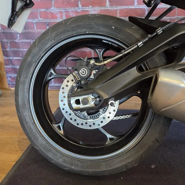STREET TRIPLE 765 R A2