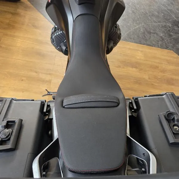 V85 TT 850
