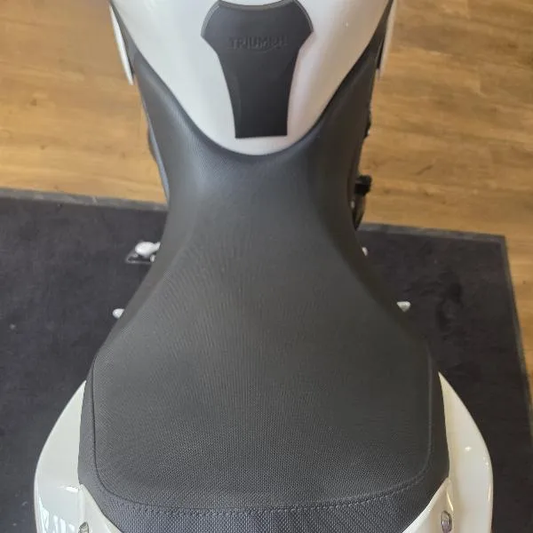 SPEED TRIPLE 1050