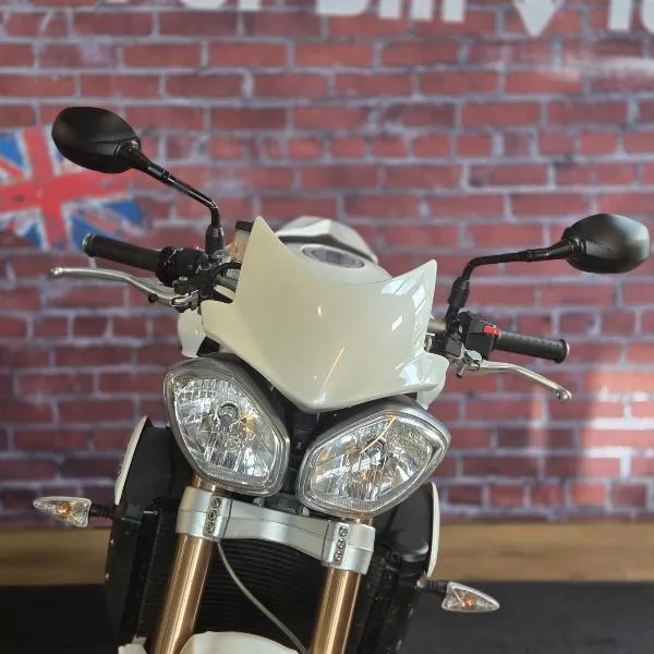 SPEED TRIPLE 1050
