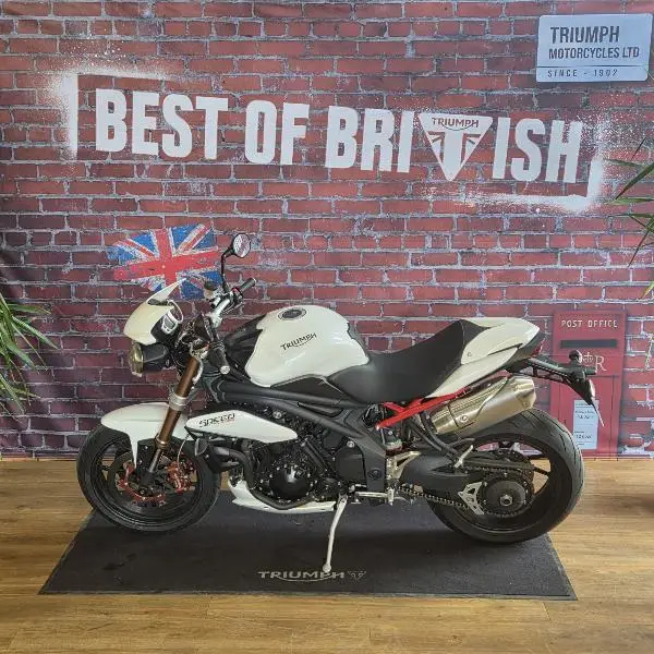 SPEED TRIPLE 1050