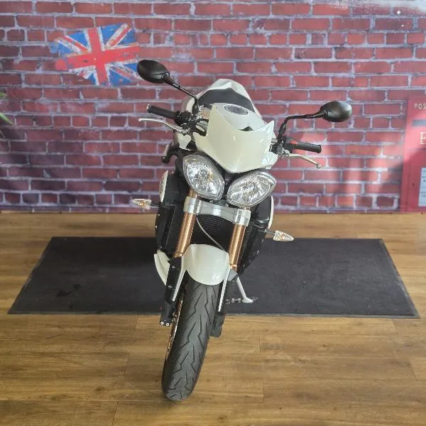 SPEED TRIPLE 1050