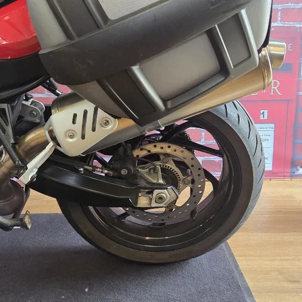 F 800 R