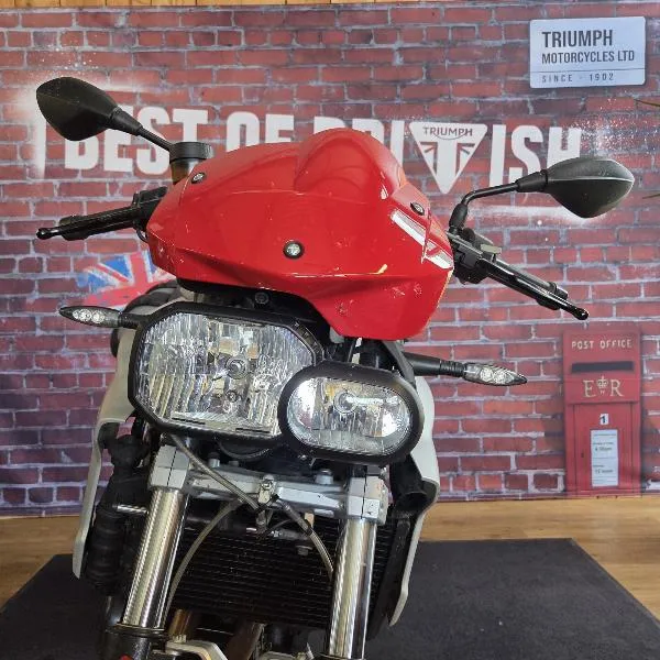 F 800 R