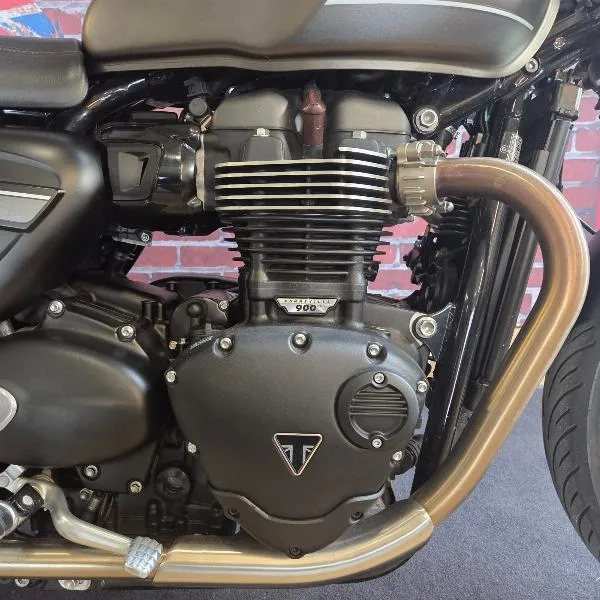 SPEED TWIN 900