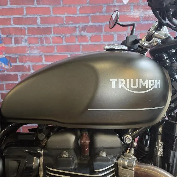 SPEED TWIN 900