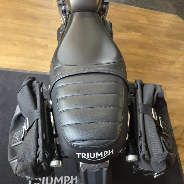SPEED TWIN 900